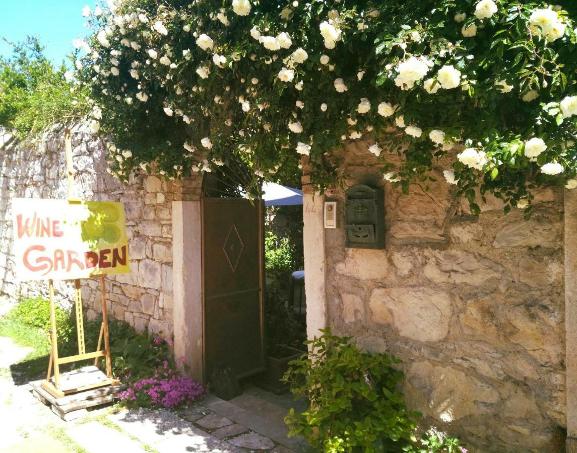 Wine Garden Rooms سكرادين المظهر الخارجي الصورة